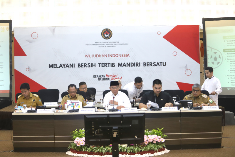 Menko PMK Muhadjir memimpin Rakor Tingkat Menteri dengan Mendagri Tito Karnavian dan Menpora Dito Arietedjo bahas persiapan PON Aceh dan Sumatera Utara (Ashar/SinPo.id)