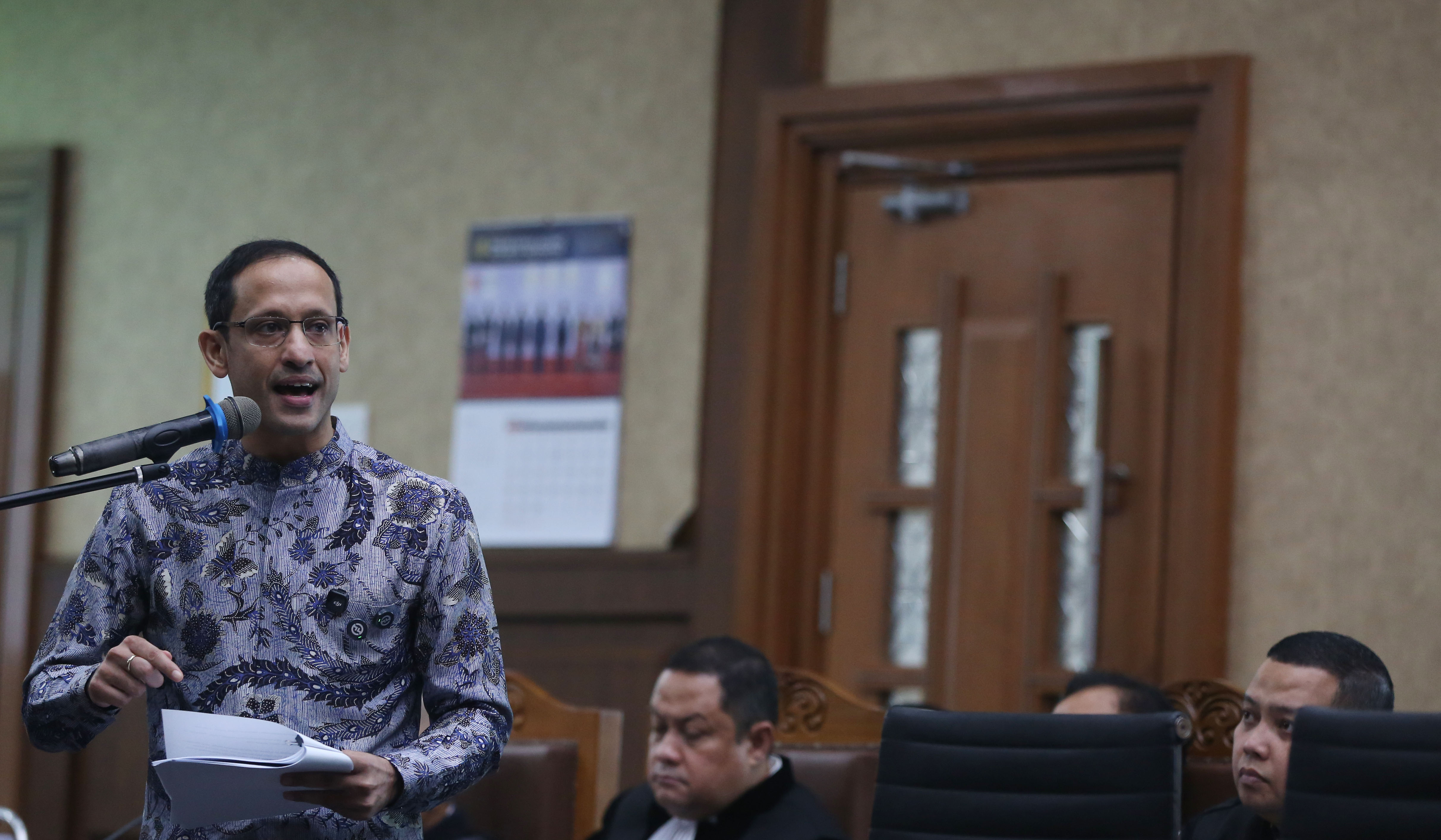 Nadiem saat menjalani sidang lanjutan dengan agenda pembacaan pledoi. (Agus Priatna/SinPo.id)