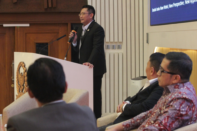 Ketua BKSAP DPR Mardani Ali Sera meluncurkan buku