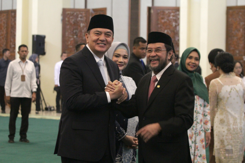 Ketua DPD Ri Sultan B Najamudin resmi melantik Sekjen DPD Irjen Pol Mohammad Iqbal  (Ashar/SinPo.id)