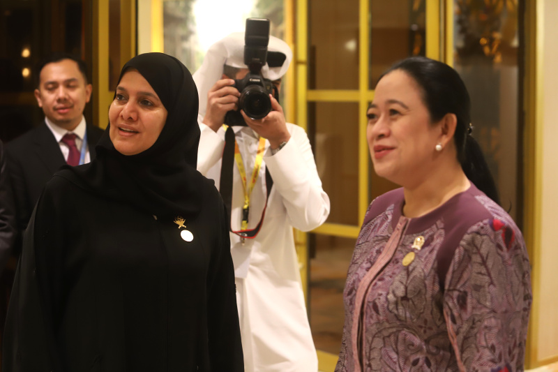 Ketua DPR Puan Maharani melakukan pertemuan bilateral dengan Wakil Ketua Parlemen Qatar Hamda Binti Hassan di sela-sela Konferensi ke-19 PUIC membahas kerja sama Pertahanan dan Pemberdayaan Perempuan (Ashar/SinPo.id)