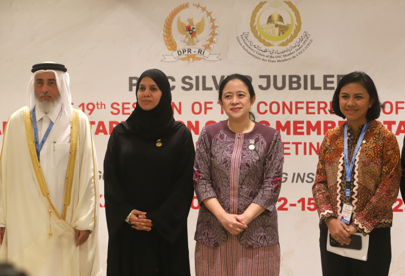 Ketua DPR Puan Maharani melakukan pertemuan bilateral dengan Wakil Ketua Parlemen Qatar Hamda Binti Hassan di sela-sela Konferensi ke-19 PUIC membahas kerja sama Pertahanan dan Pemberdayaan Perempuan (Ashar/SinPo.id)