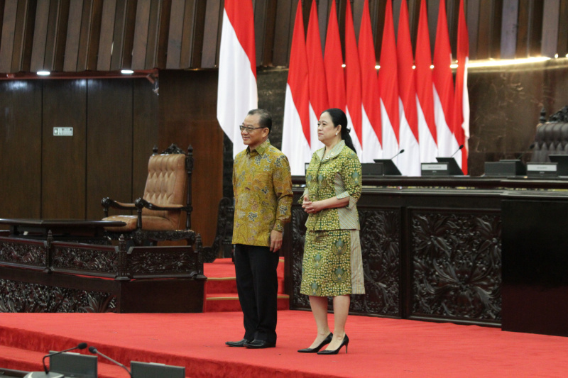 Ketua DPR RI Puan Maharani menerima kunjungan kehormatan Ketua Parlemen Singapura Seah Kian Peng di Gedung Parlemen (Ashar/SinPo.id)