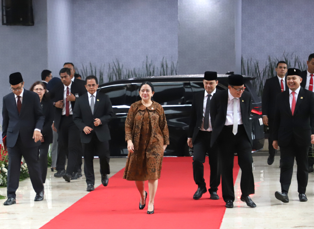 Ketua DPR RI Puan Maharani menerima kedatangan Utusan Presiden Korea Selatan Cho Jeong-Sik di Gedung Nusantara (Ashar/SinPo.id)