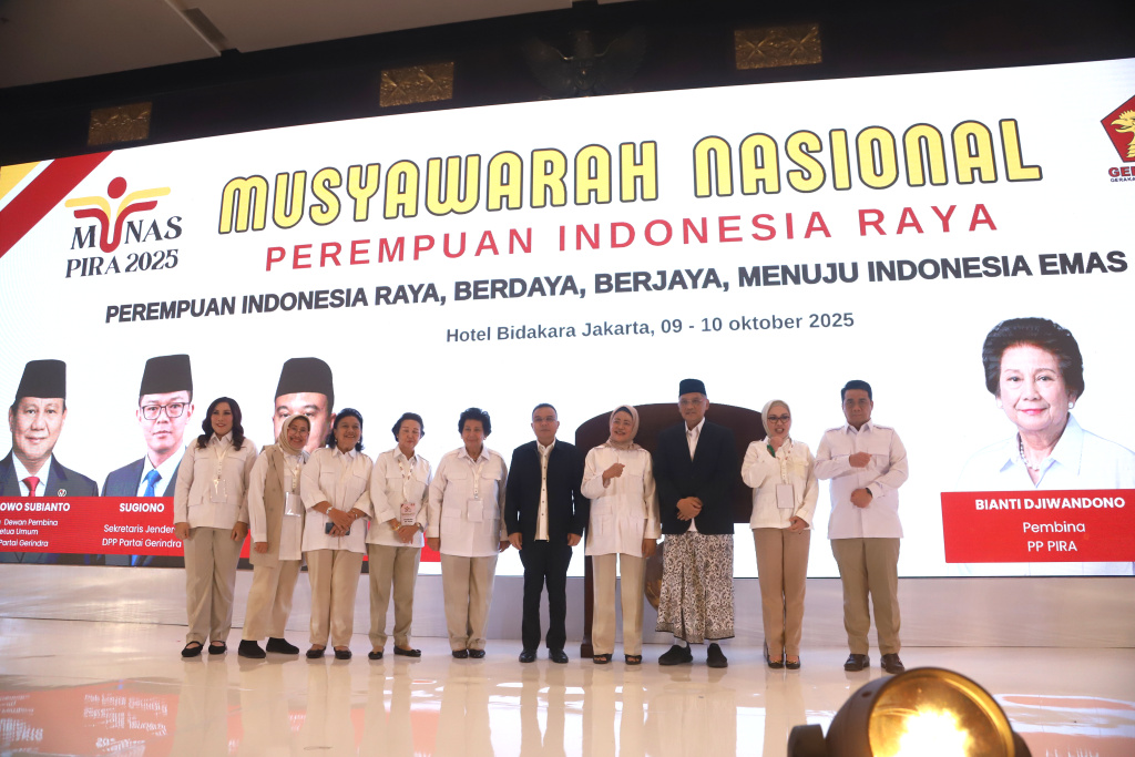 Wakil Ketua DPR RI sekaligus juga Ketua Harian DPP Gerindra Prof Sufmi Dasco Ahmad resmi membuka munas PIRA (Ashar/SinPo.id)