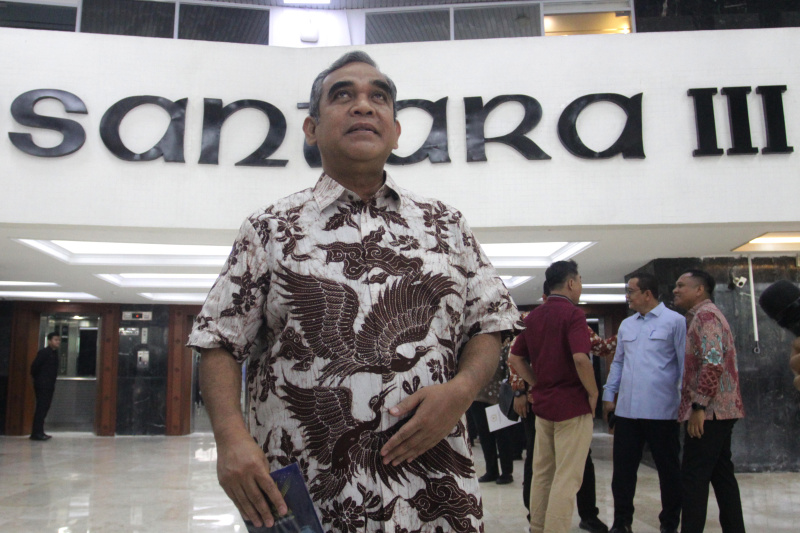 Ketua MPR RI Ahmad Muzani meminta kajian kebijakan komprehensif untuk para Menteri Kabinet Merah Putih membantu pemerintahan Presiden Prabowo Subianto (Ashar/SinPo.id)