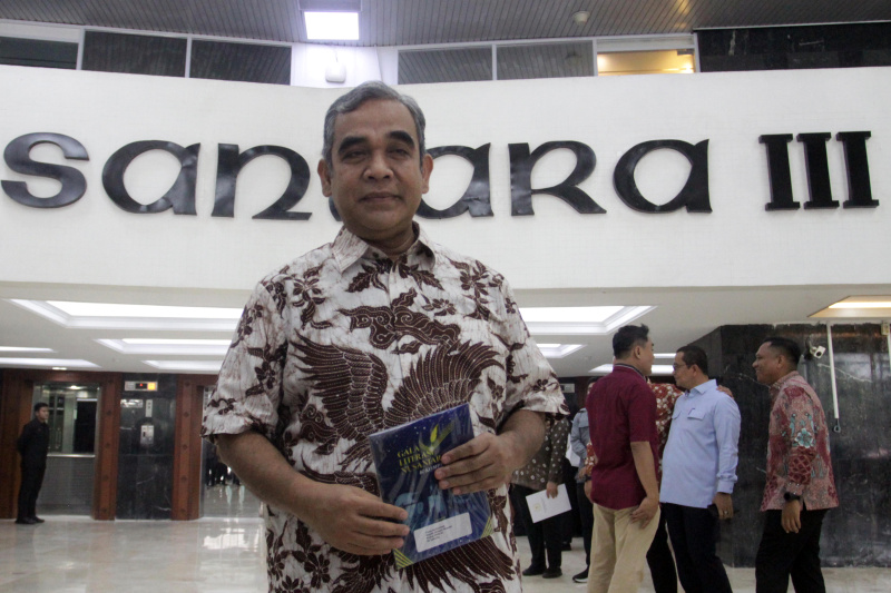 Ketua MPR RI Ahmad Muzani meminta kajian kebijakan komprehensif untuk para Menteri Kabinet Merah Putih membantu pemerintahan Presiden Prabowo Subianto (Ashar/SinPo.id)