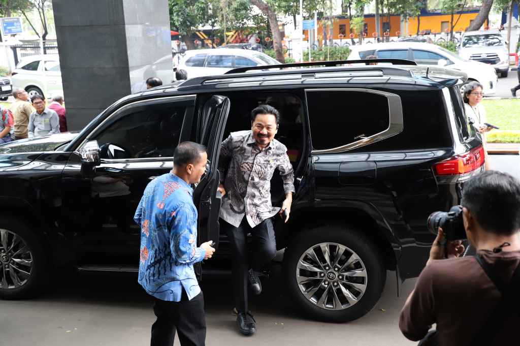 Ketua MPR RI Ahmad Muzani Sambangi BPK RI bersilaturahmi dan membahas isu strategis terkait pengelolaan keuangan negara (Ashar/SinPo.id)