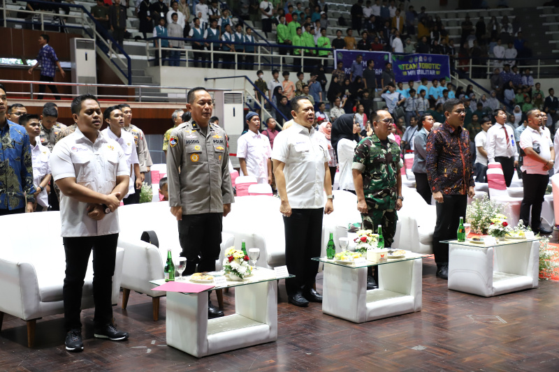 Ketua MPR RI Bambang Soesatyo Buka Turnamen Robotik Indonesia Piala Ketua MPR RI di Gor Pedepokan Pencak Silat TMII (Ashar/SinPo.id)