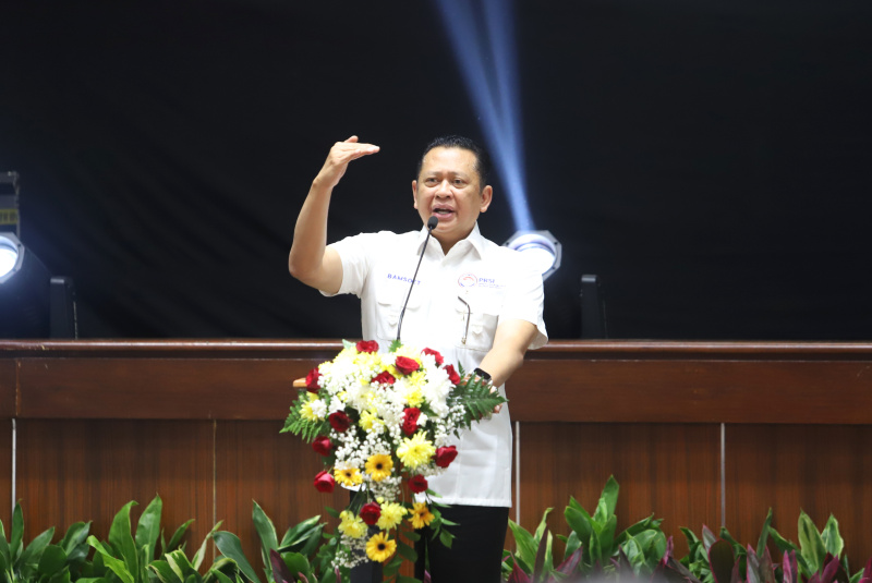 Ketua MPR RI Bambang Soesatyo Buka Turnamen Robotik Indonesia Piala Ketua MPR RI di Gor Pedepokan Pencak Silat TMII (Ashar/SinPo.id)