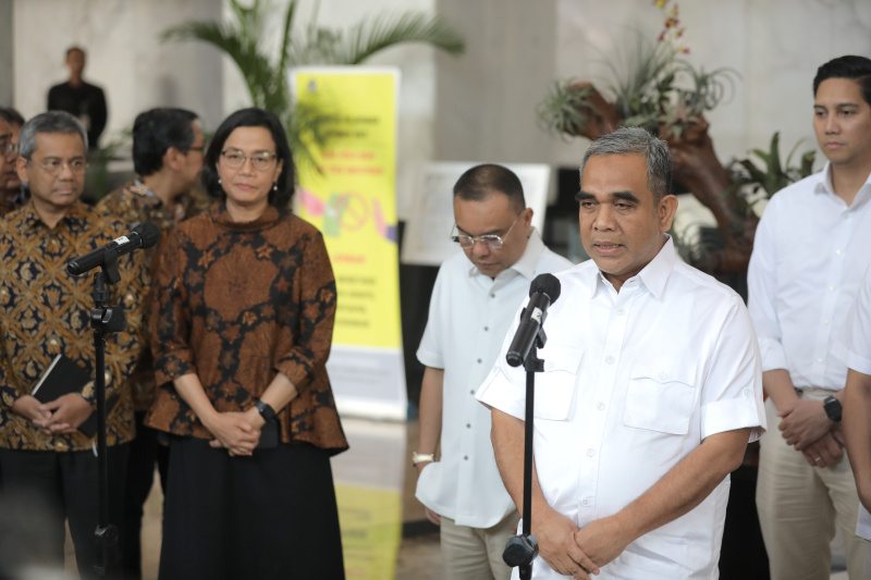 Tim gugus tugas sinkronisasi Prabowo-Gibran bertemu dengan Menkeu Sri Mulyani (Ashar/SinPo.id)
