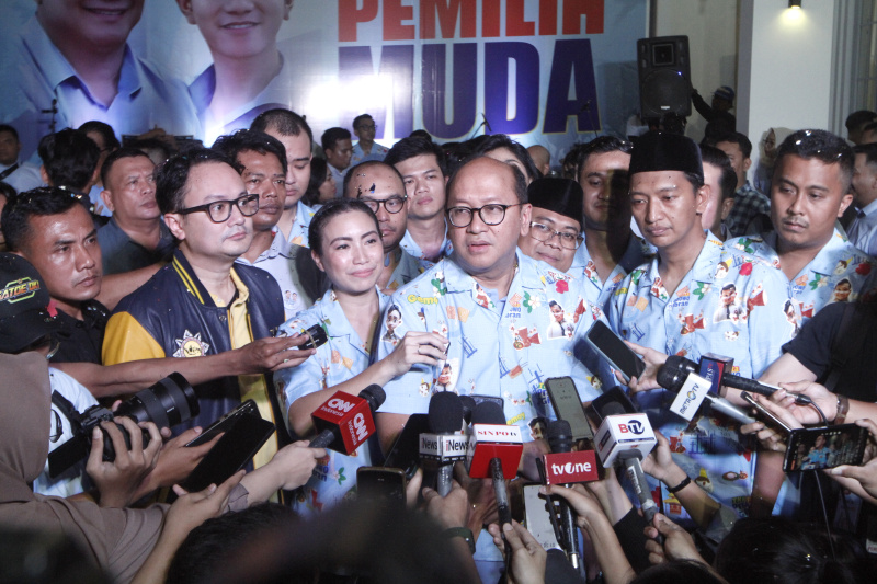 Ketua TKN Prabowo-Gibran Rosan Roeslani resmikan TKN Fanta Pemilih muda Prabowo-Gibran (Ashar/SinPo.id)