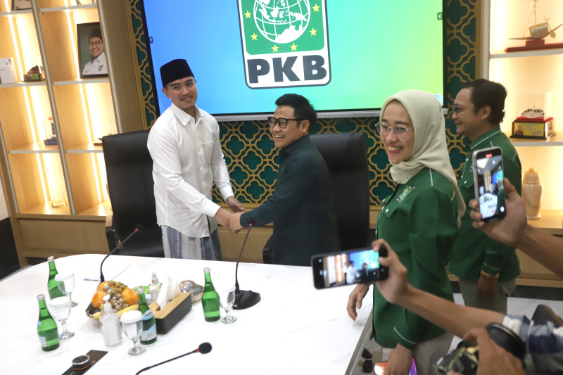 Ketua Umum PSI Kaesang Pangarep bertemu Ketum PKB Cak Imin untuk silahturahmi dan membahas pilkada serentak (Ashar/SinPo.id)