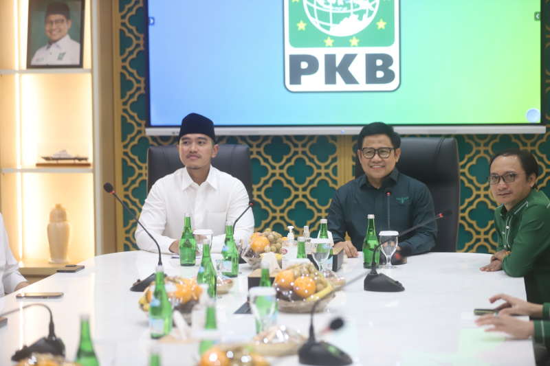 Ketua Umum PSI Kaesang Pangarep bertemu Ketum PKB Cak Imin untuk silahturahmi dan membahas pilkada serentak (Ashar/SinPo.id)