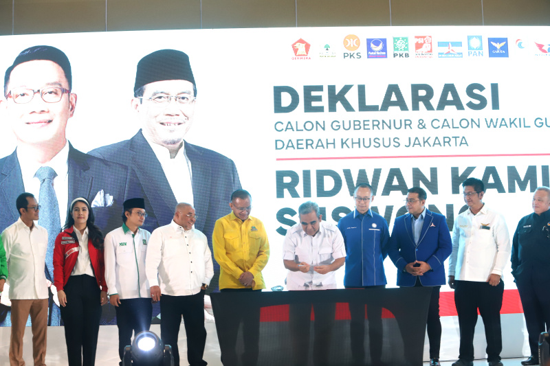 12 partai yang tergabung dalam KIM Plus resmi mengusung Ridwan Kamil-Suswono sebagai Calon Gubernur dan Calon Wakil Gubernur Daerah Khusus Jakarta di Pilkada 2024 (Ashar/SinPo.id)