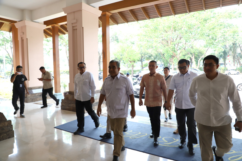 12 partai yang tergabung dalam KIM Plus resmi mengusung Ridwan Kamil-Suswono sebagai Calon Gubernur dan Calon Wakil Gubernur Daerah Khusus Jakarta di Pilkada 2024 (Ashar/SinPo.id)