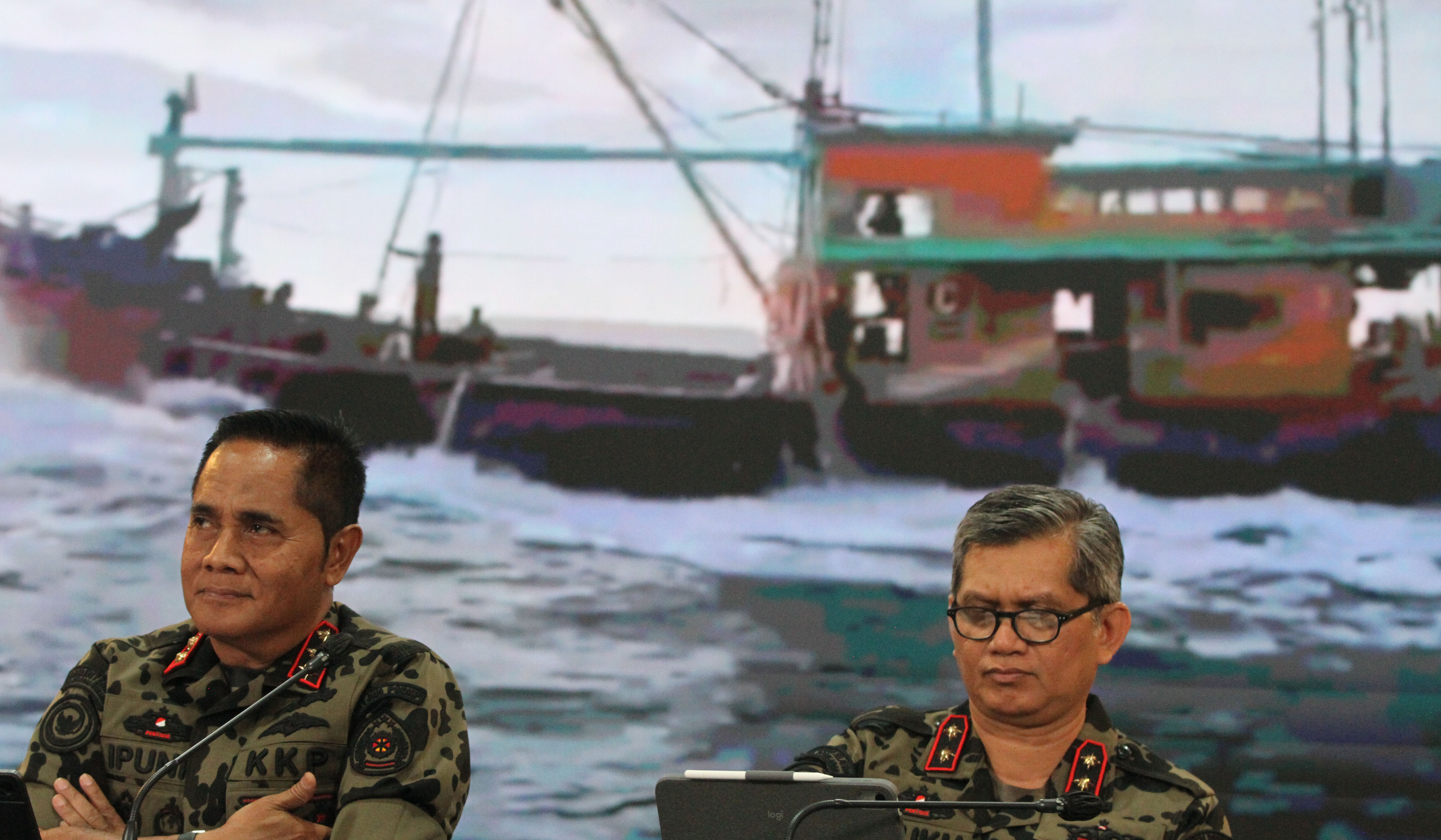 Konferensi pers pengungkapan illegal fishing. (Agus Priatna/SinPo.id)