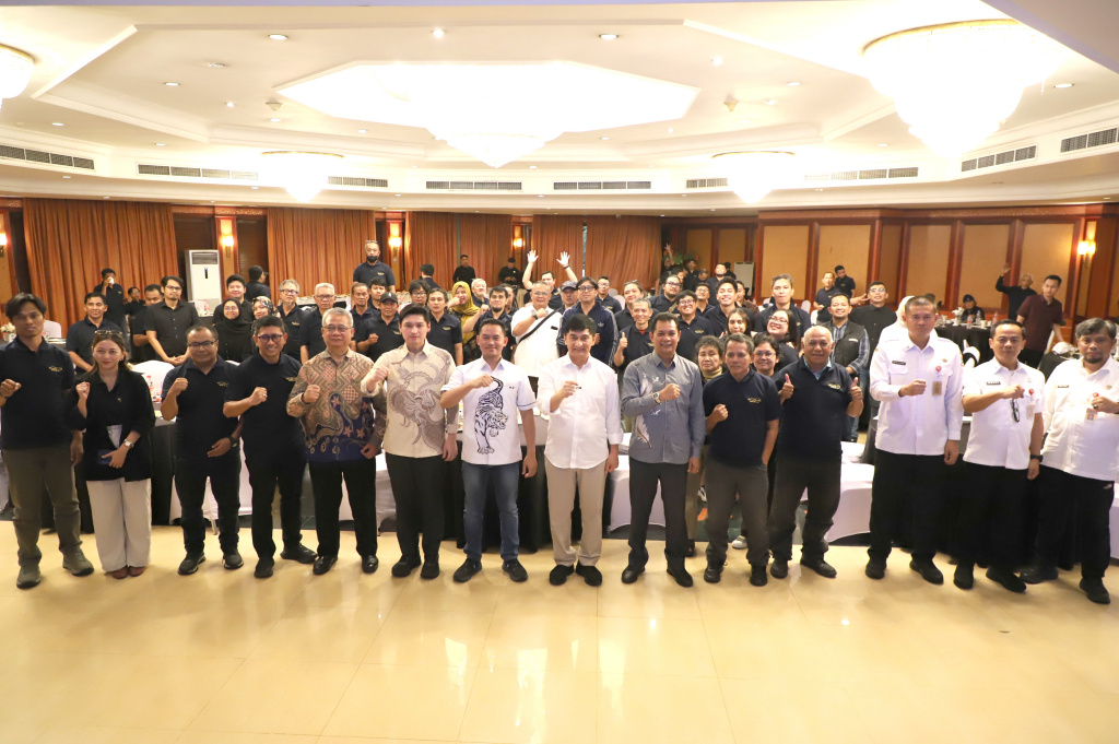 Koordinatoriat Wartawan Parlemen dan DPR bersinergi dengan Wakil Gubernur Banten Achmad Dimyati Natakusumah mengawal Demokrasi (Ashar/SinPo.id)