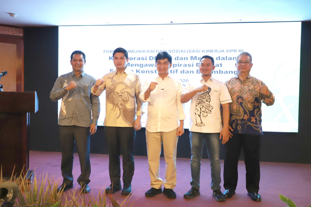 Koordinatoriat Wartawan Parlemen dan DPR bersinergi dengan Wakil Gubernur Banten Achmad Dimyati Natakusumah mengawal Demokrasi (Ashar/SinPo.id)