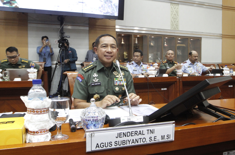 Komisi I DPR gelar Fit and Proper Test Calon Panglima TNI Agus Subiyanto (Ashar/SinPo.id)