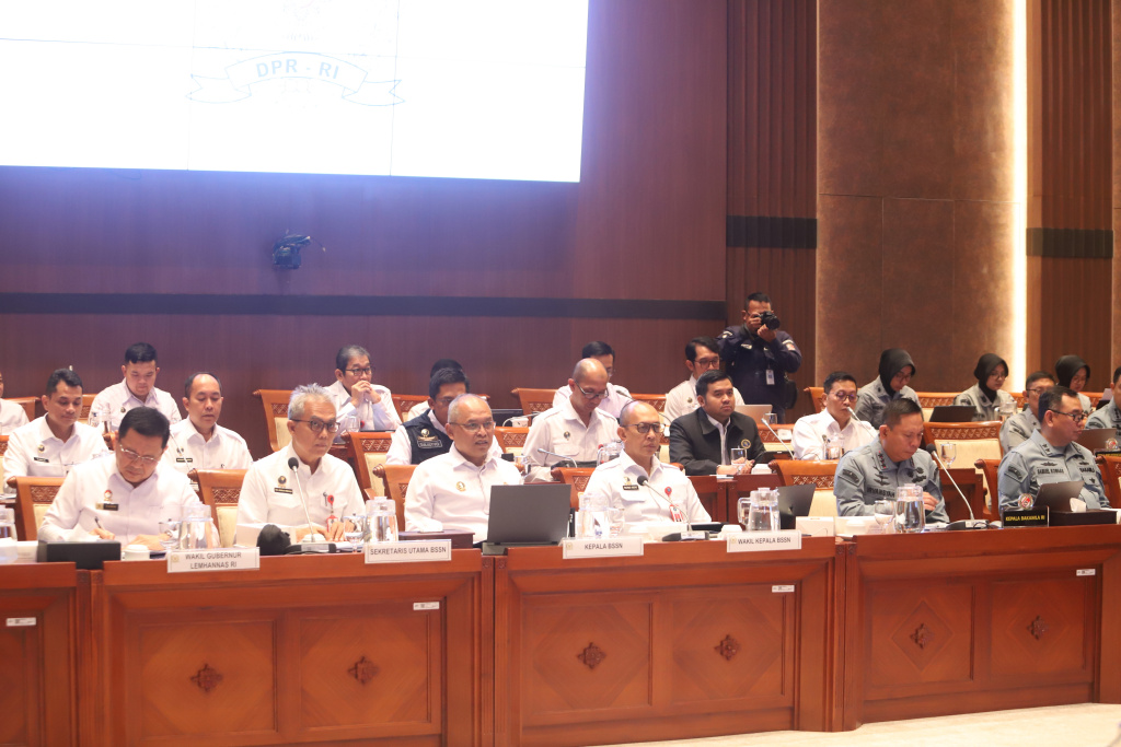 Komisi I DPR menggelar raker dengan BSSN dan Bakamla bahas Anggaran 2026 (Ashar/SinPo.id)
