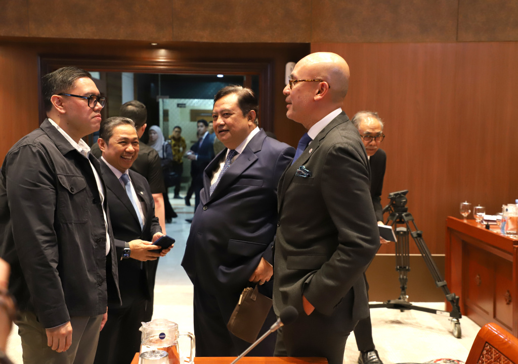Komisi I DPR gelar raker dengan Kementerian Luar Negeri membahas Anggaran TA 2026 (Ashar/SinPo.id)