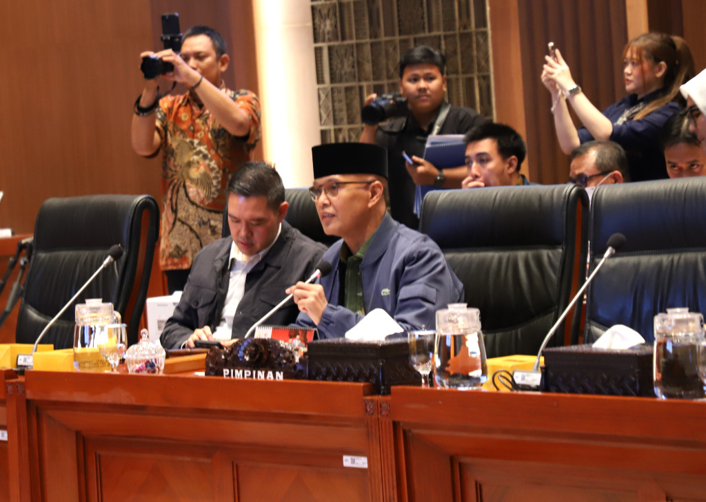Komisi I DPR gelar raker dengan Kementerian Luar Negeri membahas Anggaran TA 2026 (Ashar/SinPo.id)