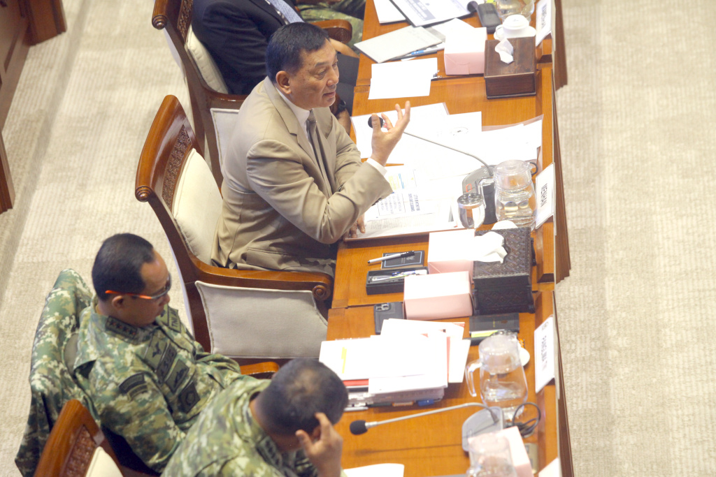 Komisi I DPR gelar raker dengan Menhan Sjafrie Sjamsoeddin membahas perkembangan dinamika geopolitik terkini dan pasukan perdamaian di Timur Tengah (Ashar/SinPo.id)