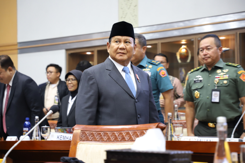 Komisi I DPR gelar Raker terakhir dengan Menhan dan juga Presiden Terpilih Prabowo Subianto membahas kerja sama bidang pertahanan (Ashar/SinPo.id)