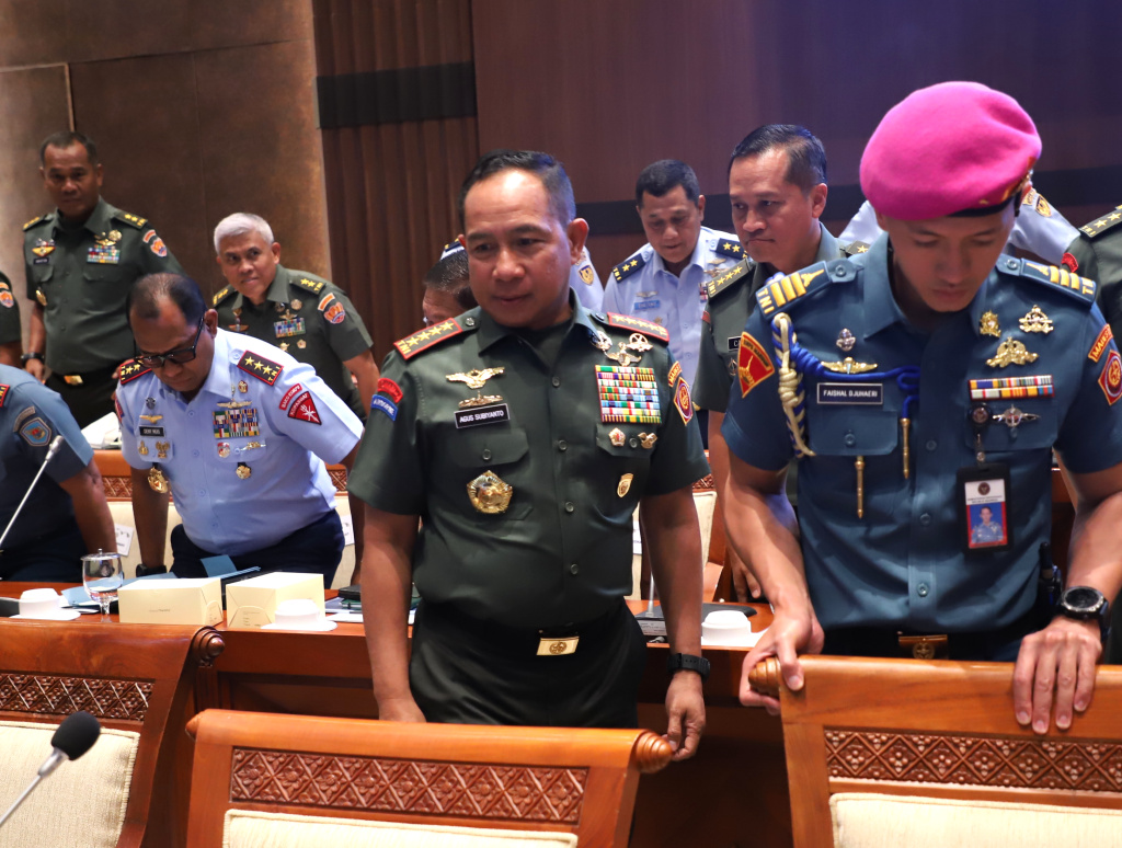 Komisi I DPR menggelar Raker tertutup dengan Menhan Sjafrie Sjamsoeddin membahas stabilitas Papua dan Pembentukan KODAM Baru (Ashar/Sinpo.id)