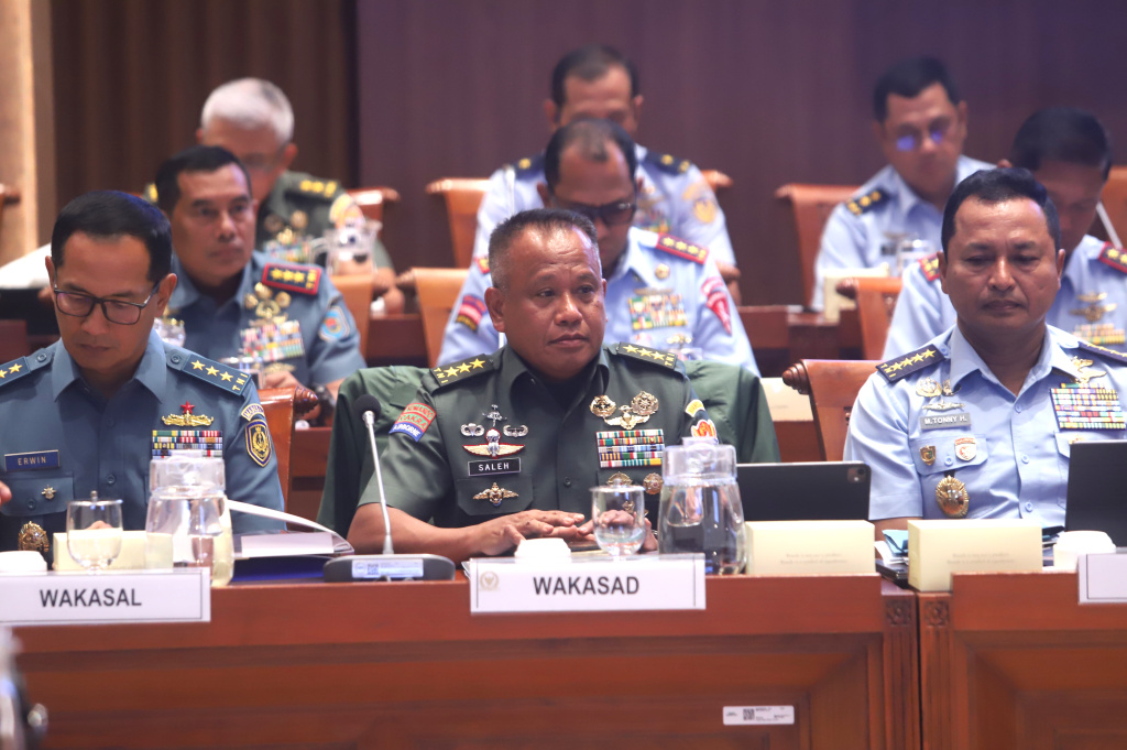 Komisi I DPR menggelar Raker tertutup dengan Menhan Sjafrie Sjamsoeddin membahas stabilitas Papua dan Pembentukan KODAM Baru (Ashar/Sinpo.id)