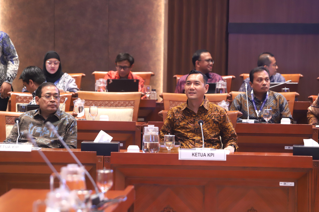 Komisi I DPR gelar raker dengan Menkomdigi Meutya Hafid membahas penyesuaian Anggaran 2026 (Ashar/SinPo.id)