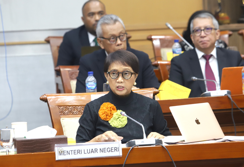 Komisi I DPR gelar Raker dengan Menlu Retno Marsudi membahas perkembangan terkini Palestina (Ashar/SinPo.id)