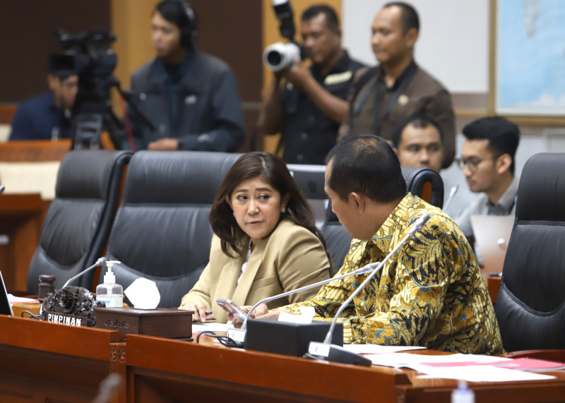 Komisi I DPR gelar Raker dengan Panglima TNI Agus Subiyanto , KASAD, KASAL dan KASAU membahas pengamanan jelang Hari Raya Idul Fitri dan Pemilihan Pilkada Serentak (Ashar/SinPo.id)