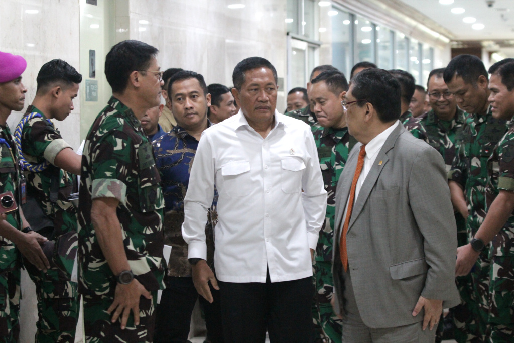 Komisi I DPR gelar raker dengan Wakil Menteri Pertahanan Donny Ermawan membahas RAPBN 2026 (Ashar/SinPo.)