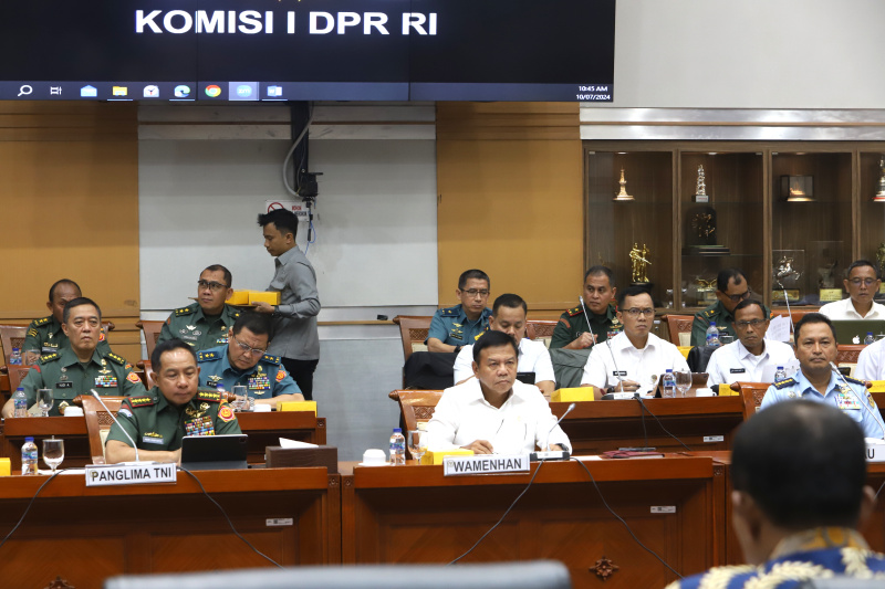 Komisi I DPR gelar raker dengan Kemhan membahas 23 penambahan PDN dalam DIPA tahun 2024 (Ashar/SinPo.id)