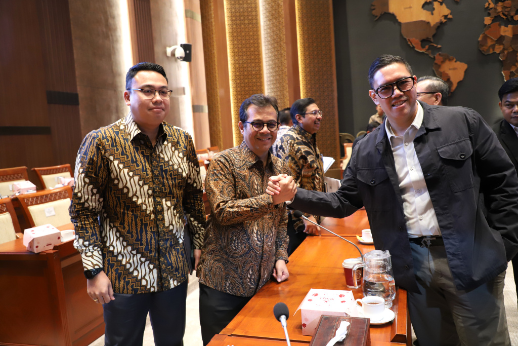 Komisi I DPR gelar raker dengan Wamenkomdigi dengan Ketua KPI dan Dewan Pers bahas RKA TA 2026 (Ashar/SinPo.id)