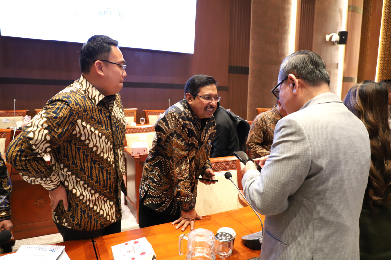 Komisi I DPR gelar raker dengan Wamenkomdigi dengan Ketua KPI dan Dewan Pers bahas RKA TA 2026 (Ashar/SinPo.id)