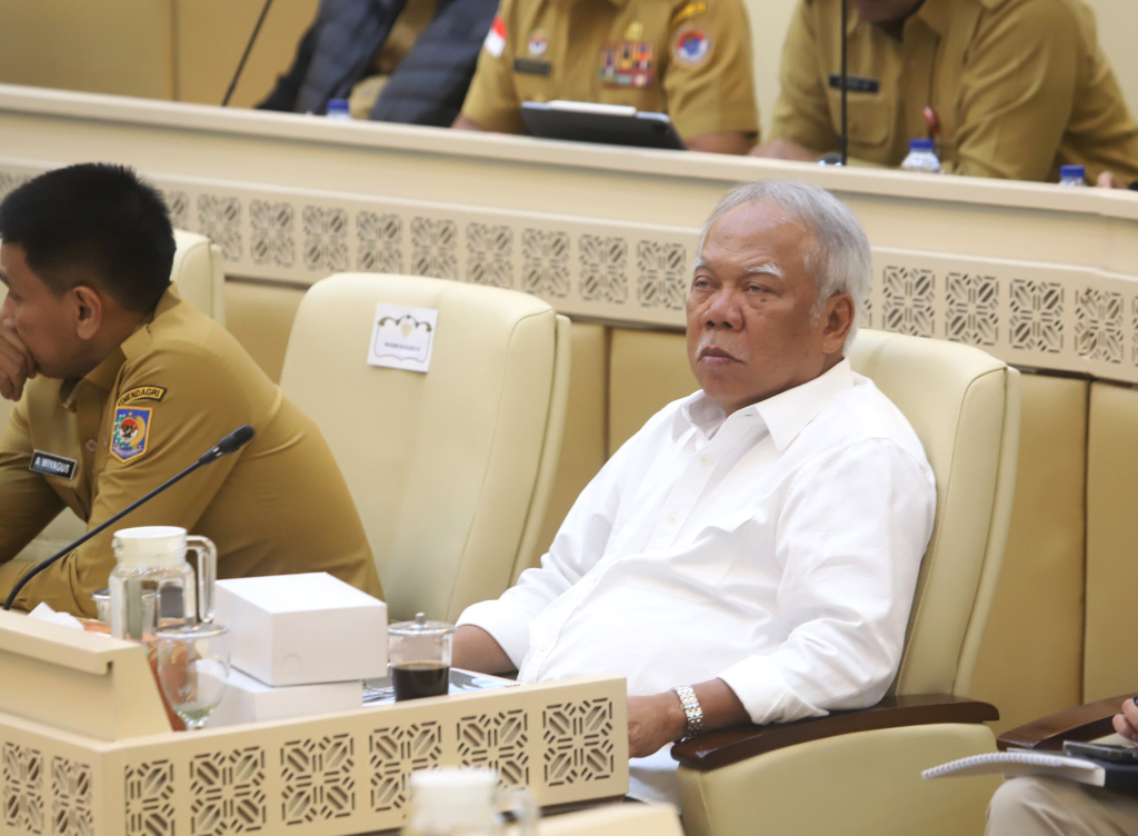 Komisi II DPR gelar raker dengan MenPANRB, Wamendagri dan Kepala Otorika IKN (Ashar/SinPo.id)