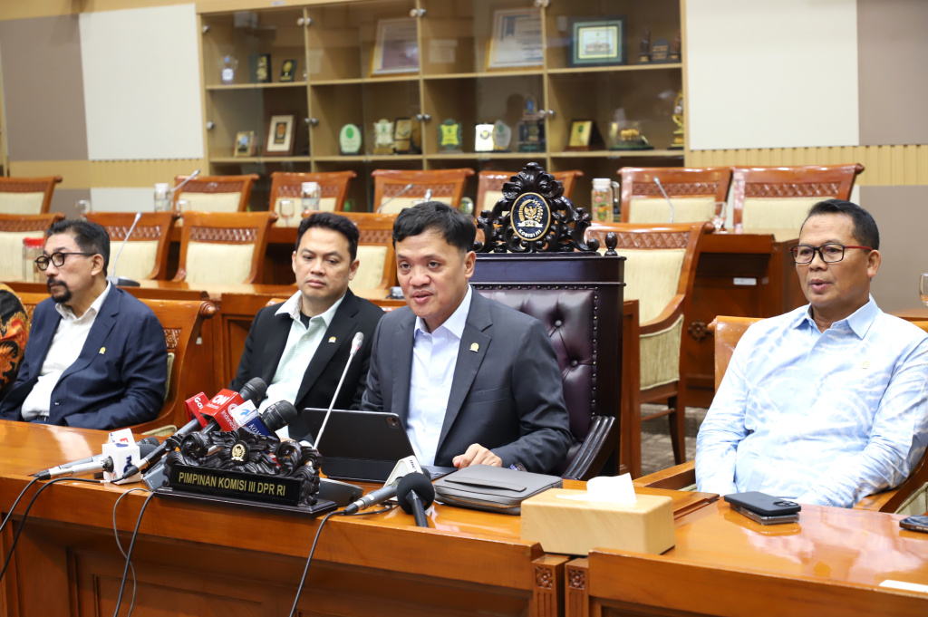 Komisi III DPR mengapresiasi putusan Majelis Hakim Pengadilan Negeri (PN) Medan atas bebas pekerja kreatif videografer Amsal Christy Sitepu (Ashar/SinPo.id)