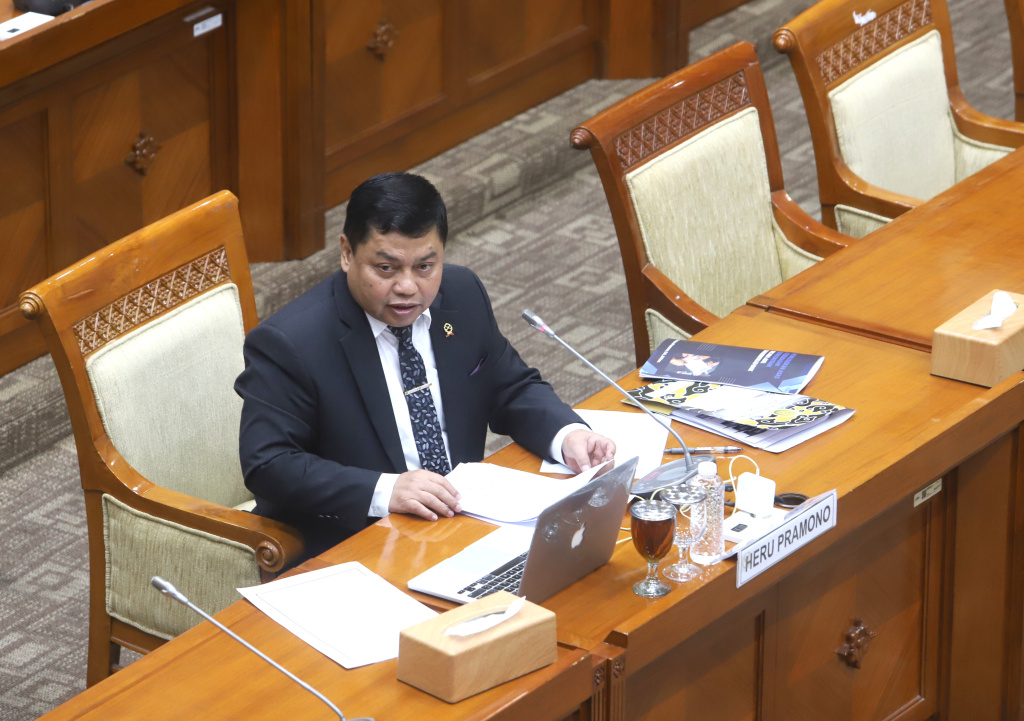 Komisi III DPR menggelar fit and proper test Calon Hakim Agung (Ashar/SinPo.id)