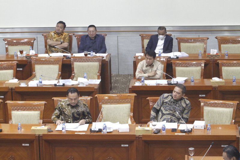 Komisi III DPR gelad fit proper and test 8 calon Hakim Mahkamah Konstitusi (Ashar/SinPo.id)