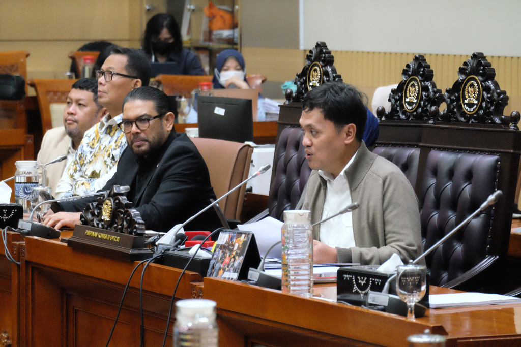 Ketua Komisi III DPR Habiburokhman menggelar konferensi pers terkait RUU Penyesuaian Pidana (Ashar/SinPo.id)