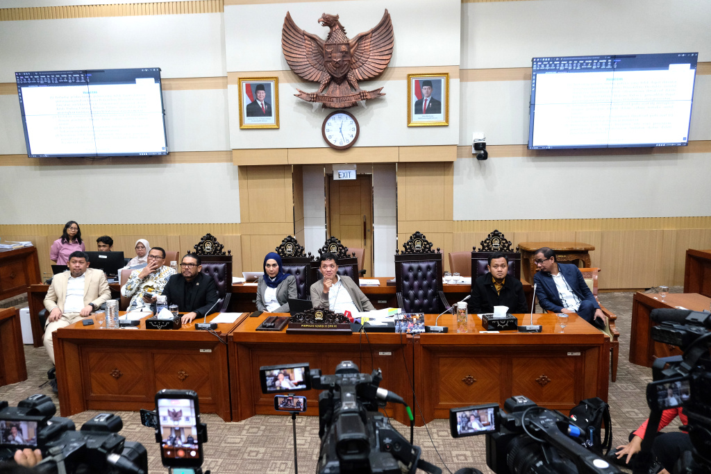 Ketua Komisi III DPR Habiburokhman menggelar konferensi pers terkait RUU Penyesuaian Pidana (Ashar/SinPo.id)