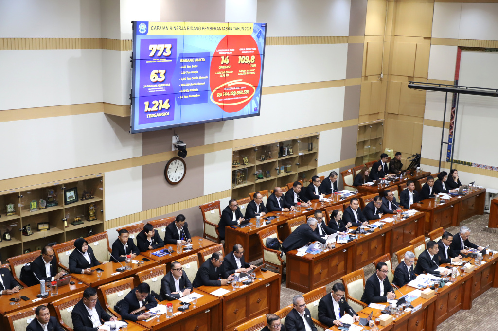 Komisi III DPR menggelar raker dengan BNN membahas rencana kerja 2026 (Ashar/SinPo.id)