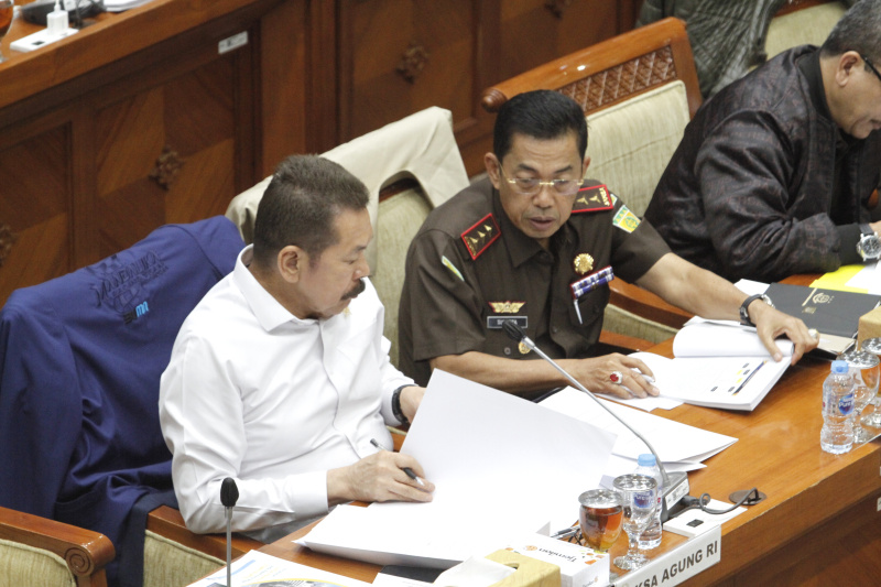 Komisi III DPR gelar raker dengan Jaksa Agung ST Burhanuddin membahas persiapan pengamanan jelang pemilu 2024 (Ashar/SinPo.id)