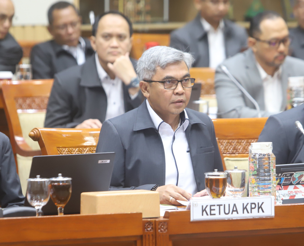 Komisi III gelar raker dengan KPK membahas rencana kinerja KPK 2026 (Ashar/SinPo.id)