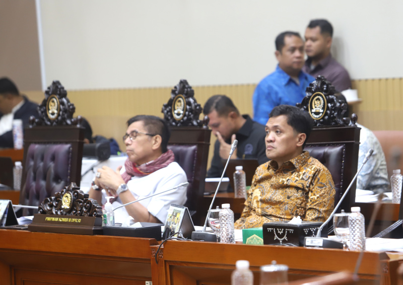 Komisi III DPR gelar RDP dengan Jaksa Agung Muda Bidang Perdata dan Tata Usaha Negara (Jamdatun) Narendra Jatna membahas program kerja (Ashar/SinPo.id)