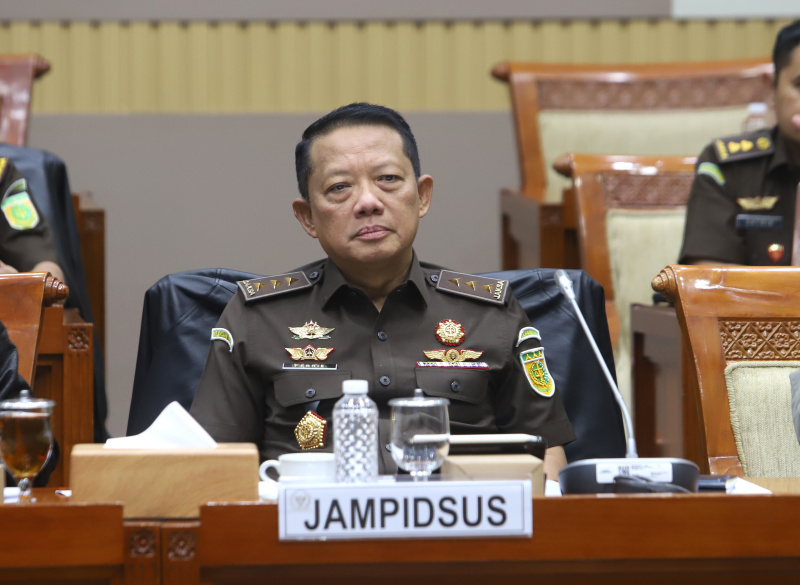 Jaksa Agung Muda Bidang Pidana Khusus (Jampidsus) Febrie Ardiansyah gelar Rapat Dengar Pendapat (RDP) membahas kinerja tindak pidana khusus (Ashar/SinPo.id)