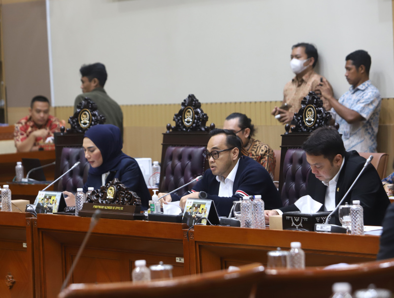 Jaksa Agung Muda Bidang Pidana Khusus (Jampidsus) Febrie Ardiansyah gelar Rapat Dengar Pendapat (RDP) membahas kinerja tindak pidana khusus (Ashar/SinPo.id)